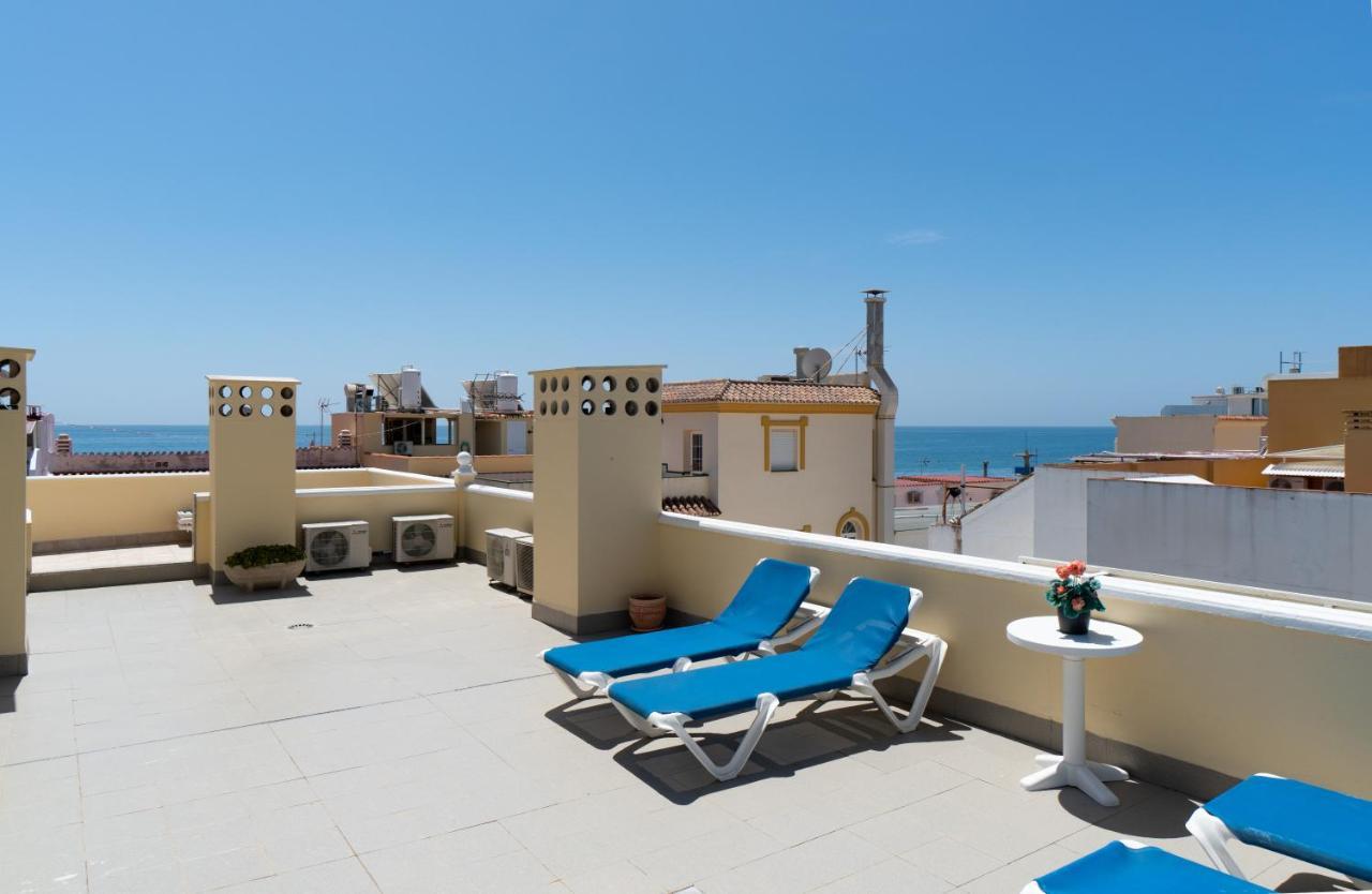 Apartamentos Leonor Carihuela Torremolinos Exteriör bild