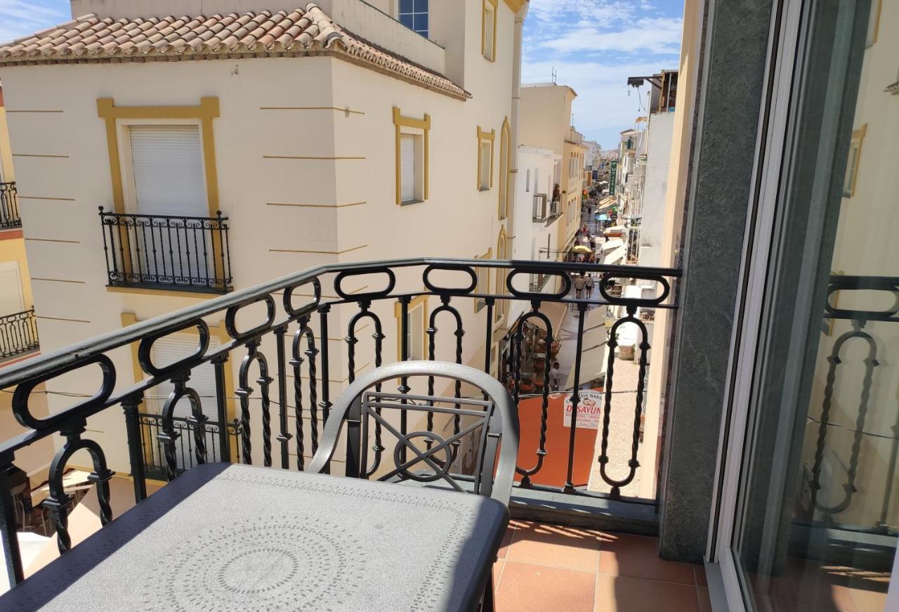 Apartamentos Leonor Carihuela Torremolinos Exteriör bild