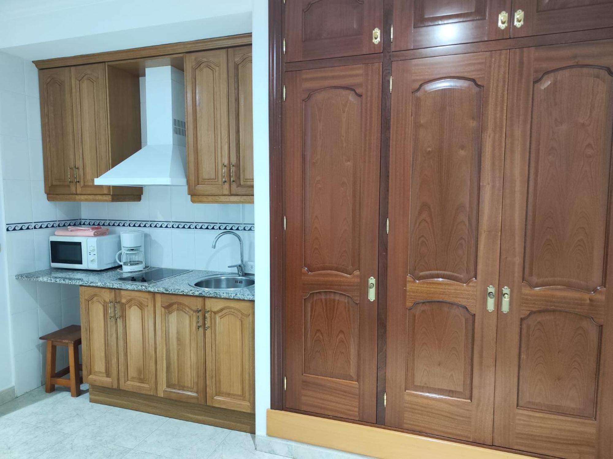 Apartamentos Leonor Carihuela Torremolinos Exteriör bild