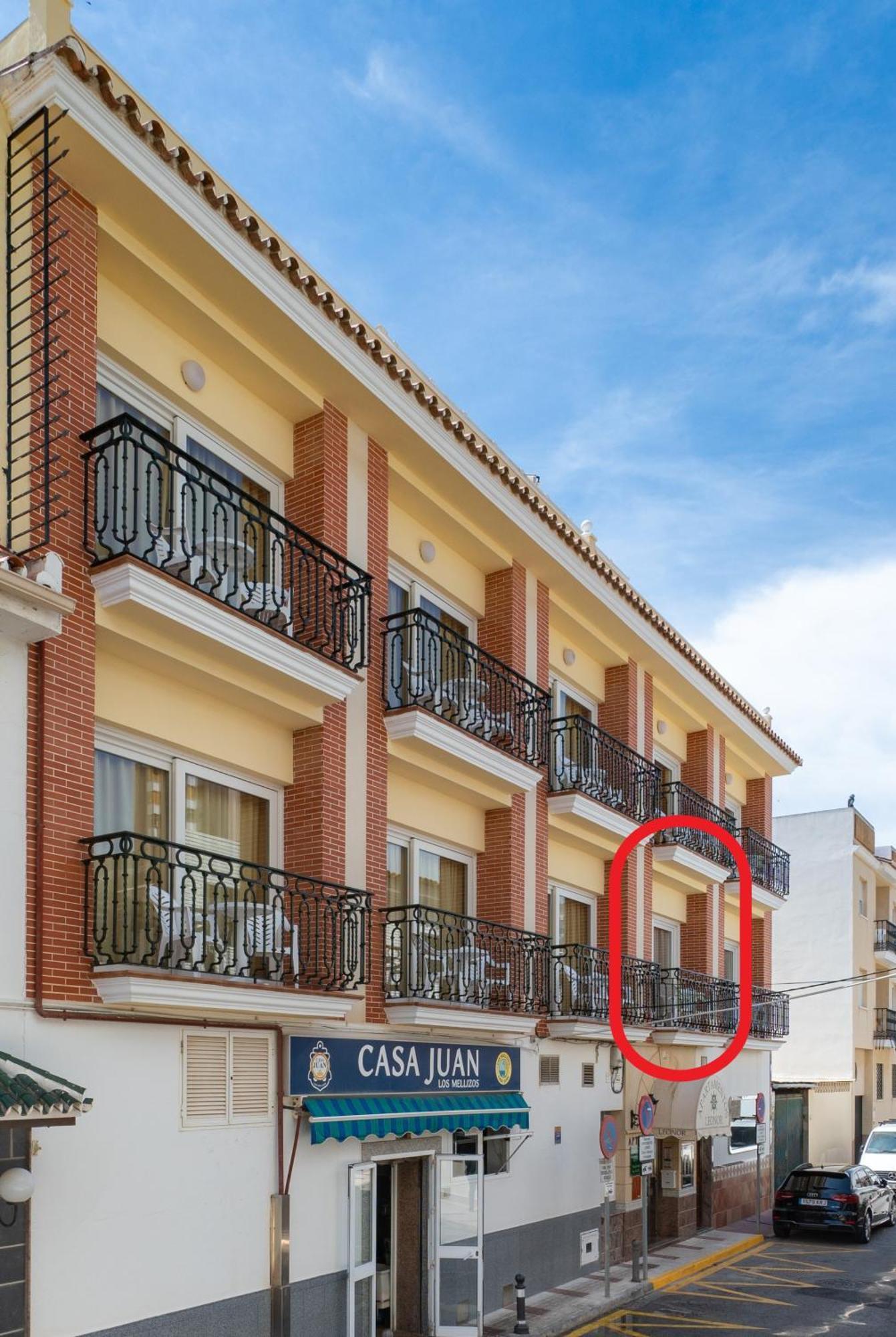 Apartamentos Leonor Carihuela Torremolinos Exteriör bild