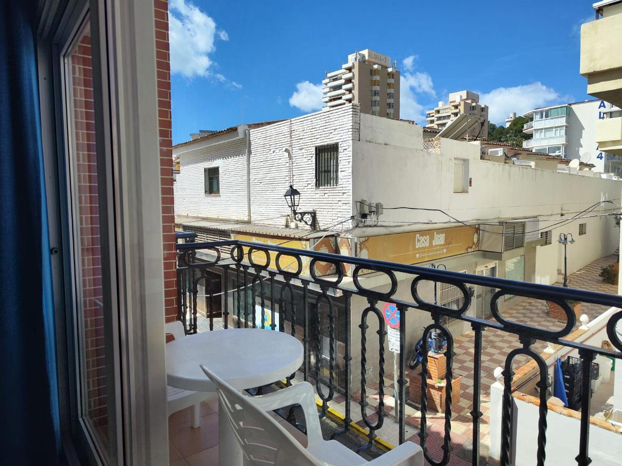 Apartamentos Leonor Carihuela Torremolinos Exteriör bild