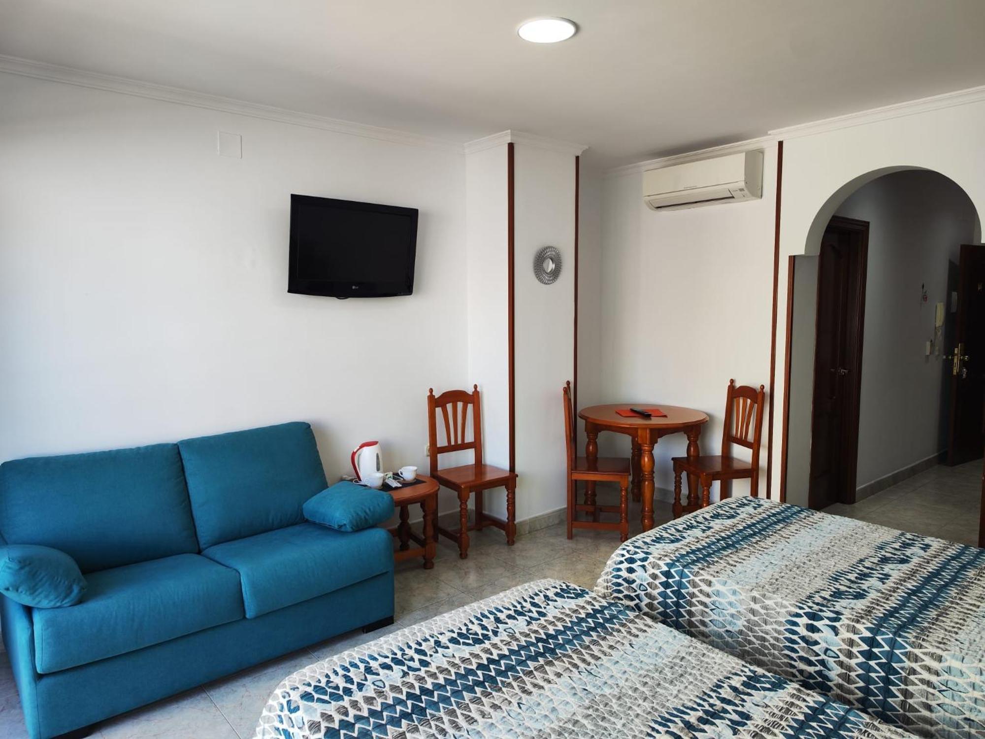 Apartamentos Leonor Carihuela Torremolinos Exteriör bild