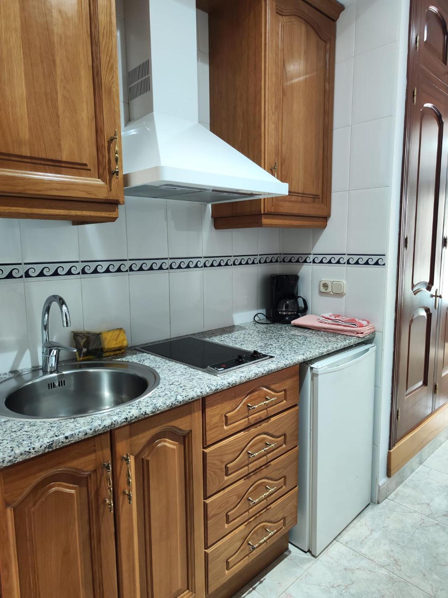 Apartamentos Leonor Carihuela Torremolinos Exteriör bild
