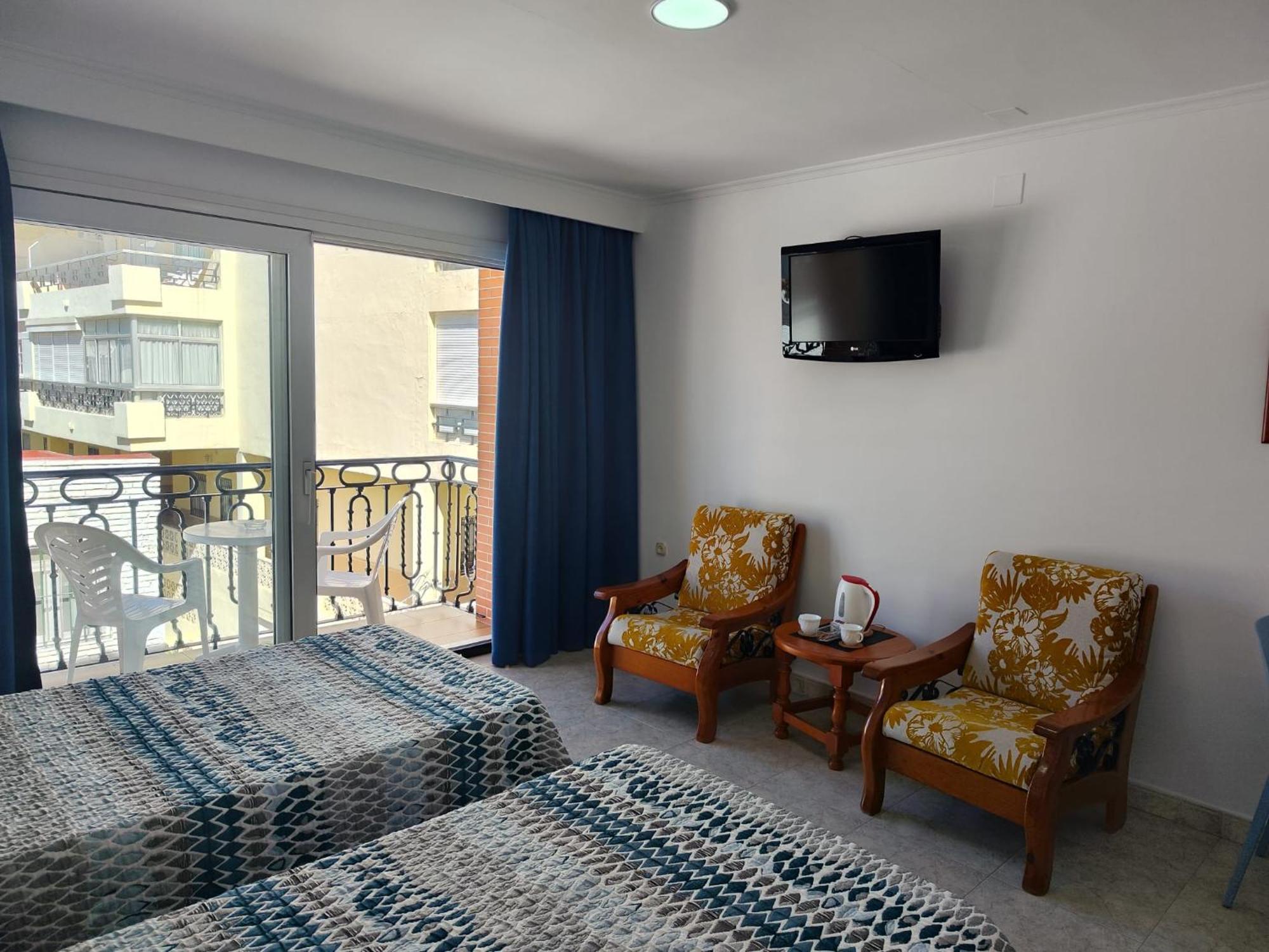 Apartamentos Leonor Carihuela Torremolinos Exteriör bild