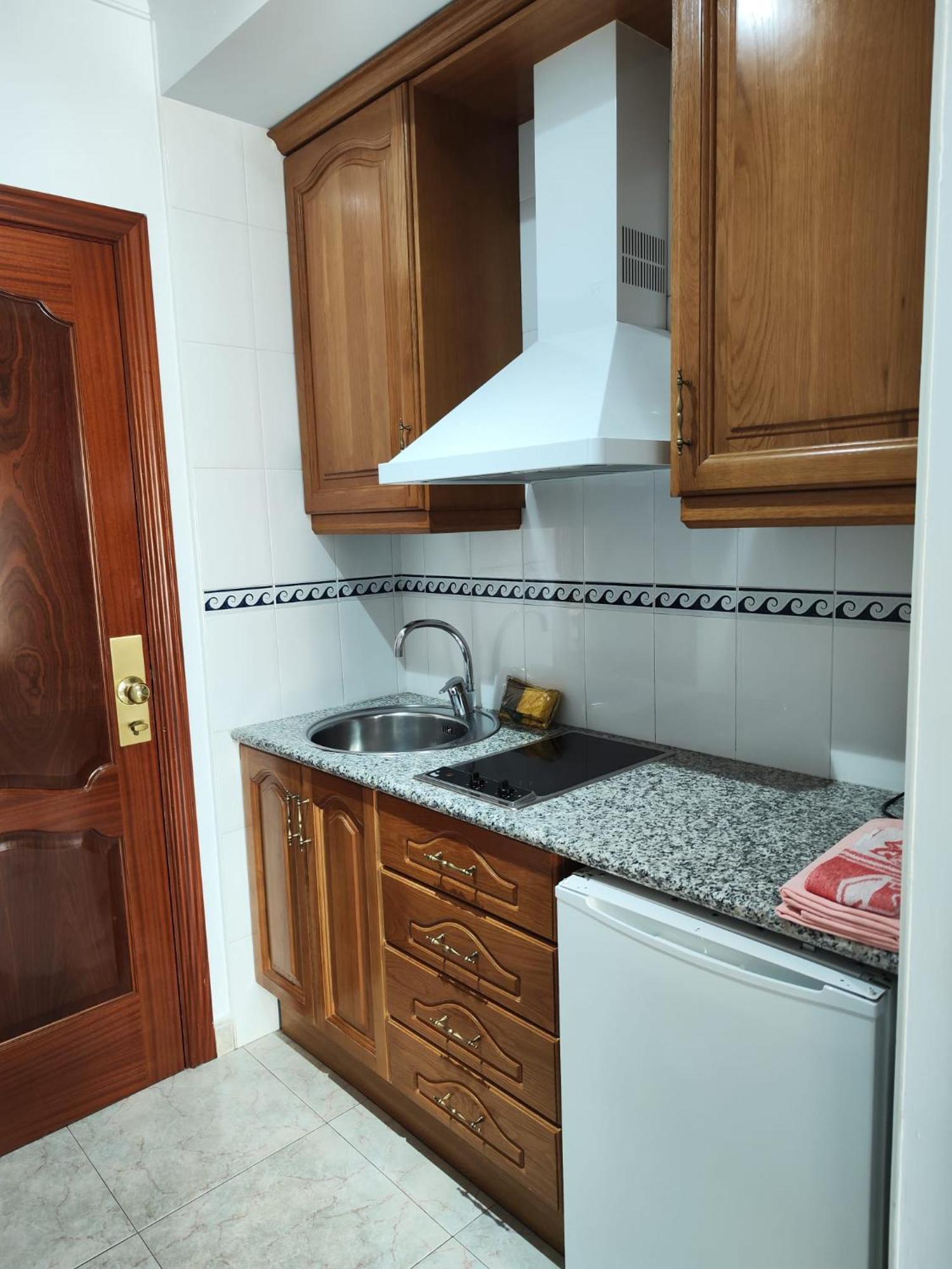 Apartamentos Leonor Carihuela Torremolinos Exteriör bild