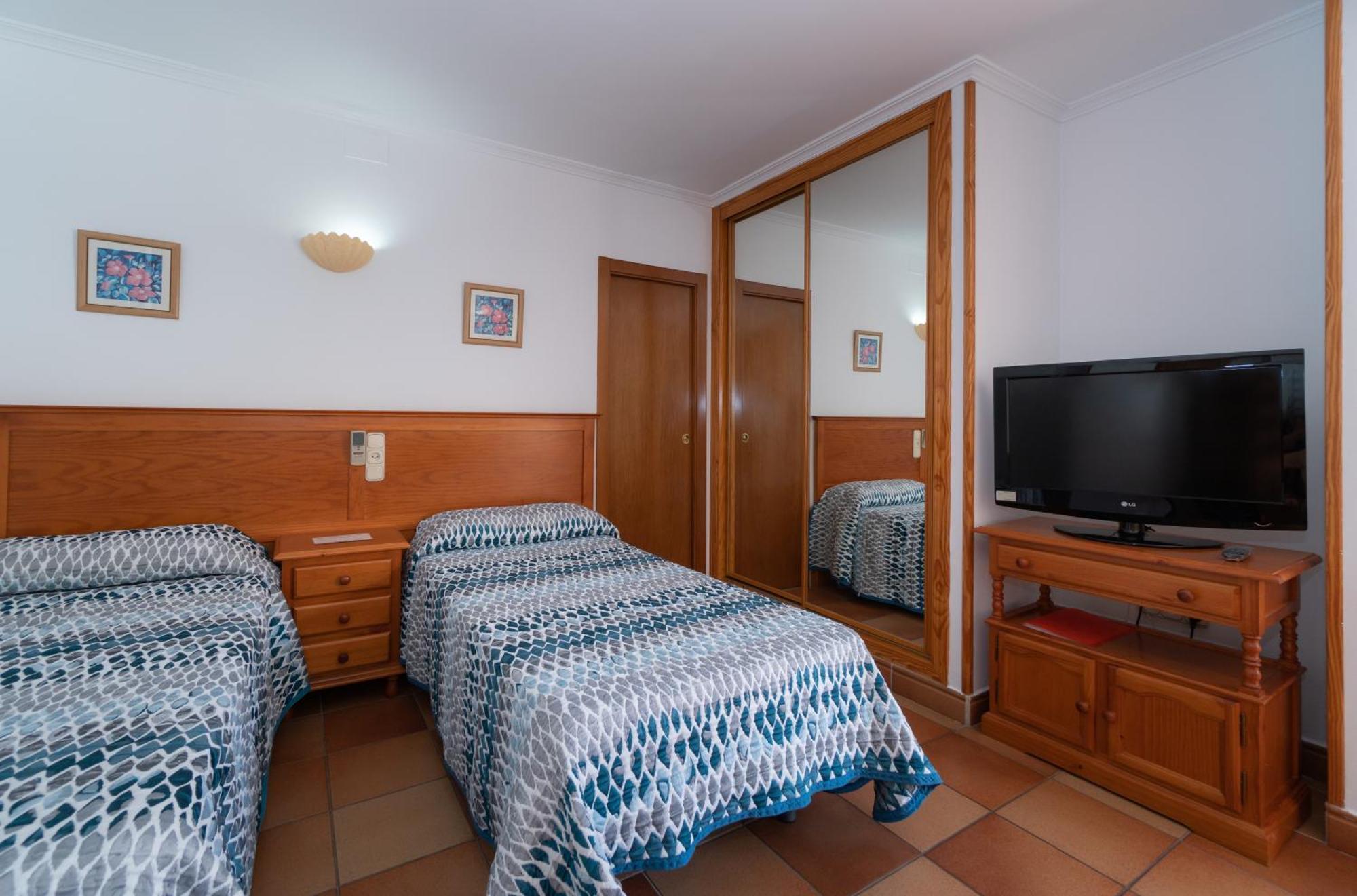 Apartamentos Leonor Carihuela Torremolinos Rum bild